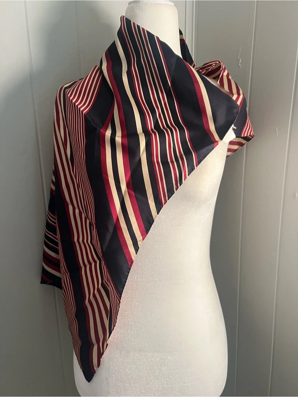 Talbots 100% Silk Navy Maroon Cream Classic Polished Quiet Luxury Neck Scarf